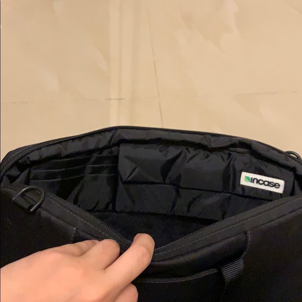 Computer case - Picture 4 of 5